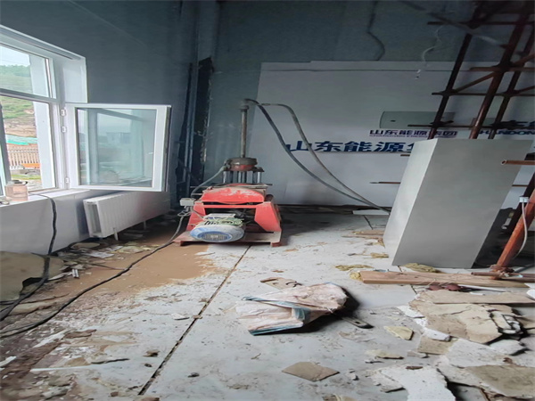 鱼峰地基基础下沉墙体裂缝加固注浆顶升施工